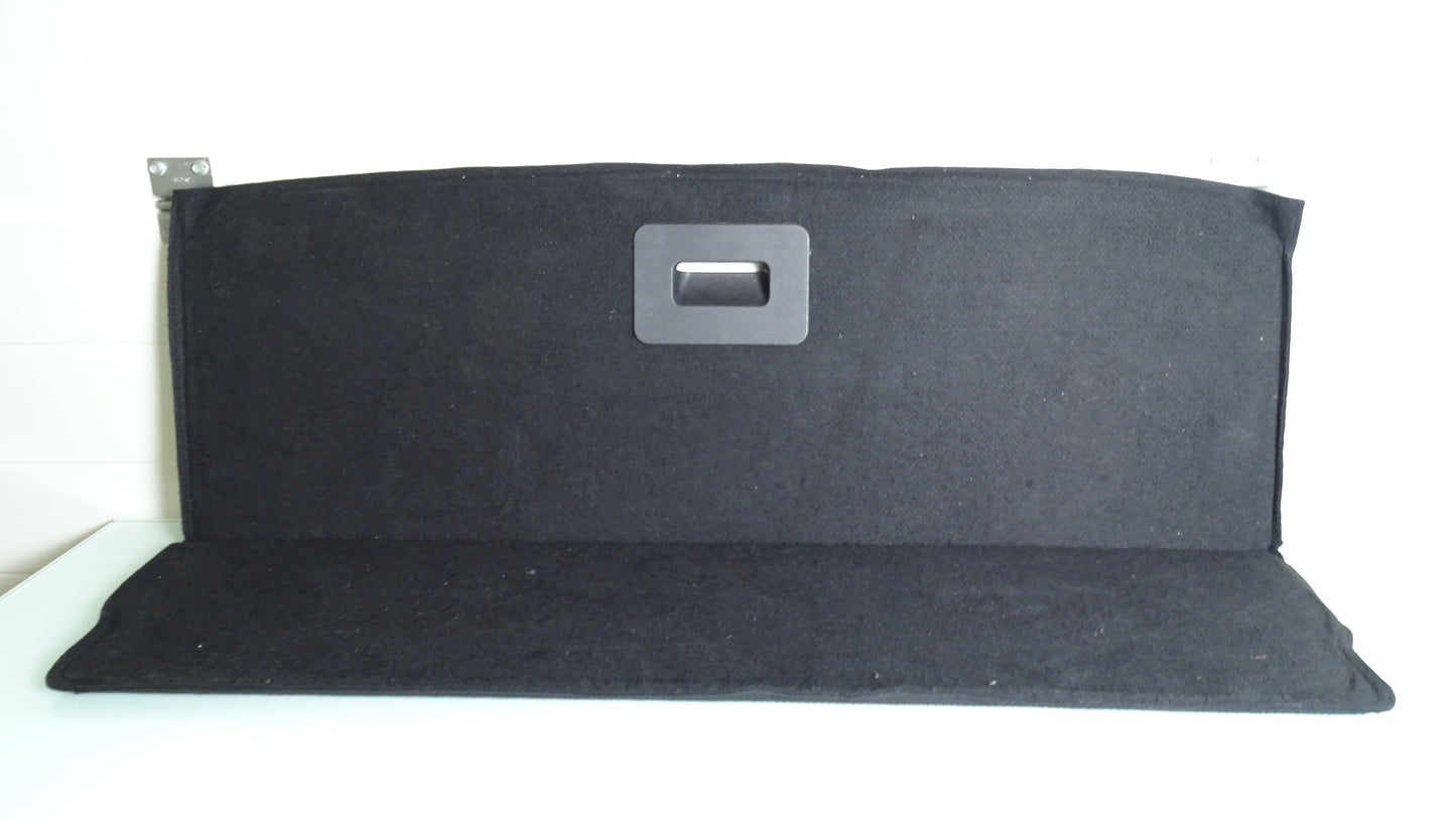 Storage trunk with lid 1670092380
